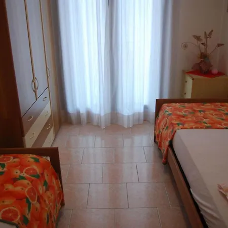 Apartment Comfy With Balcony And Ac