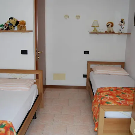 Apartament 2-level Flat With Pool Balcony Near *