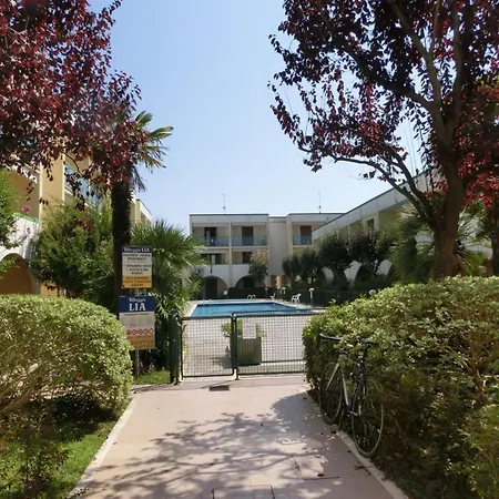 Appartamento 2-level Flat With Pool Balcony Near Bibione