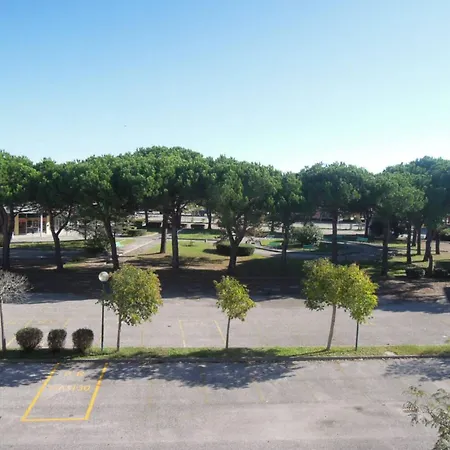 Appartamento 2-level Flat With Pool Balcony Near *